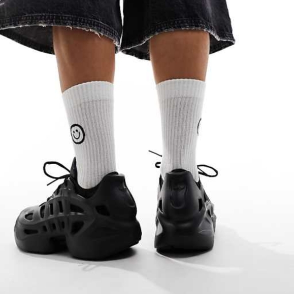 Adidas rubber shoes - Picture 2 of 10